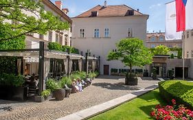 Mandarin Oriental, Prague